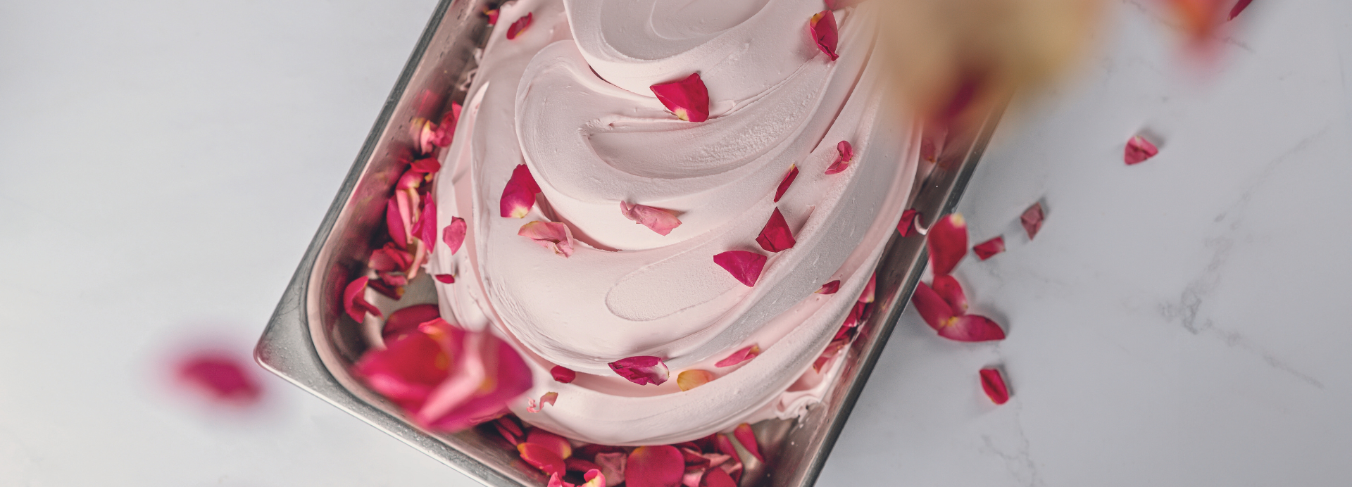 Delipaste Rose métamorphosera vos créations en expérience sensorielle enveloppante. Faites l'essai dès maintenant!